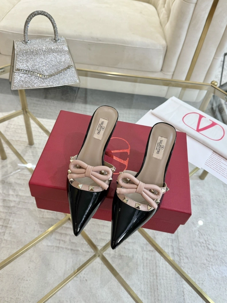 WellDesigned Vxlxntino Sandals 229794
