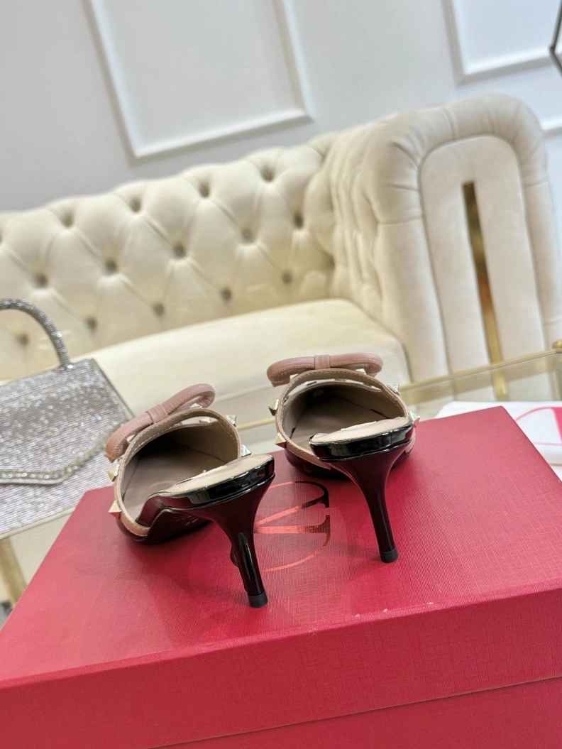 WellDesigned Vxlxntino Sandals 229794