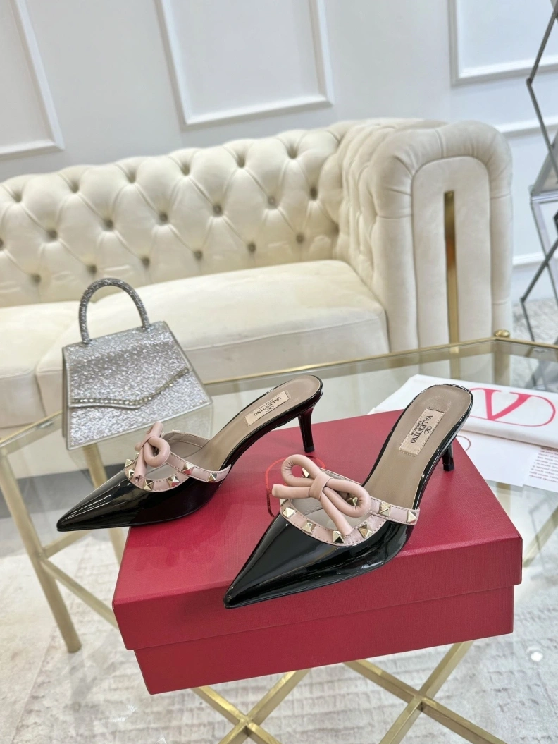 WellDesigned Vxlxntino Sandals 229794