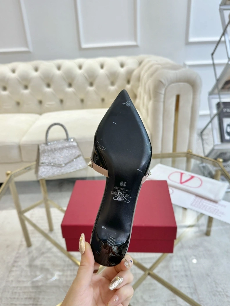 WellDesigned Vxlxntino Sandals 229794