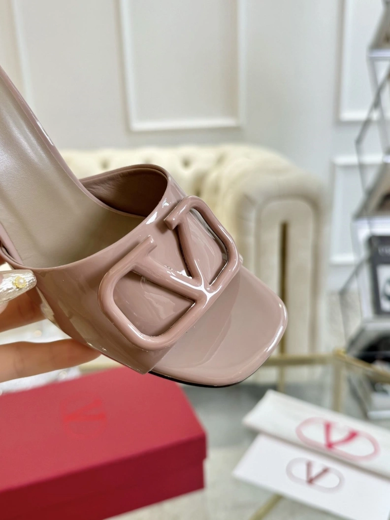 DailyWear Vxlxntino Sandals 228703