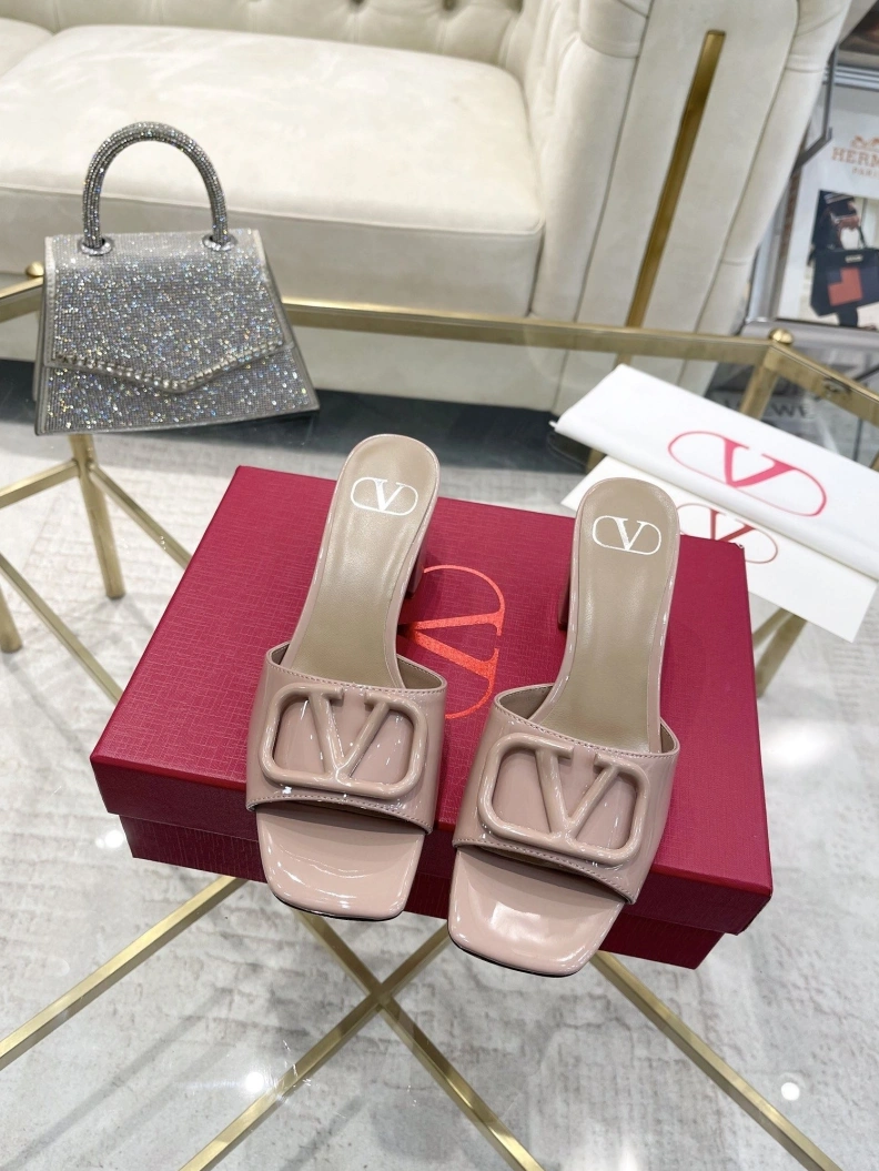 Soft Vxlxntino Sandals 229774