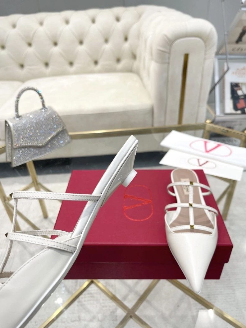 Sleek Vxlxntino Sandals 229768