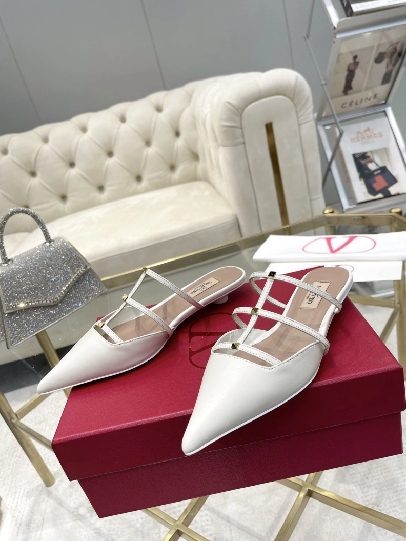 Sleek Vxlxntino Sandals 229768