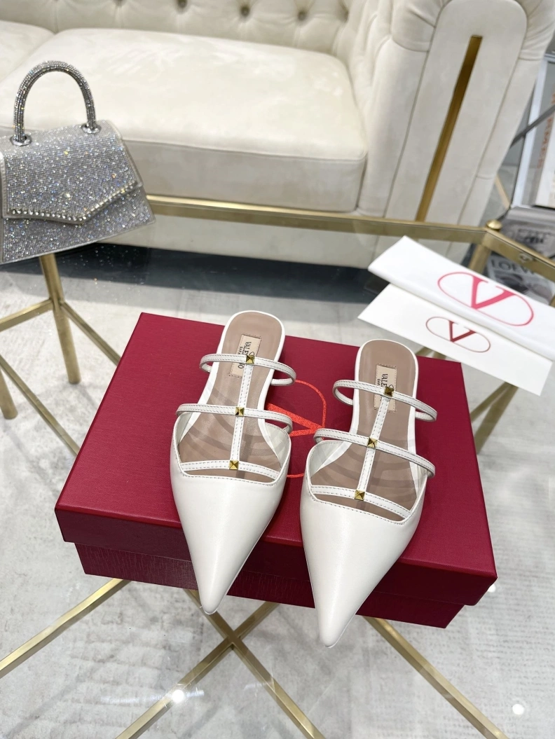 Sleek Vxlxntino Sandals 229768