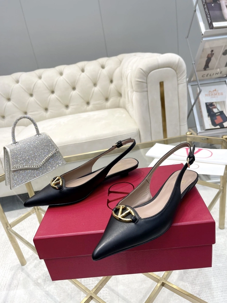 Cozy Vxlxntino Sandals 229765