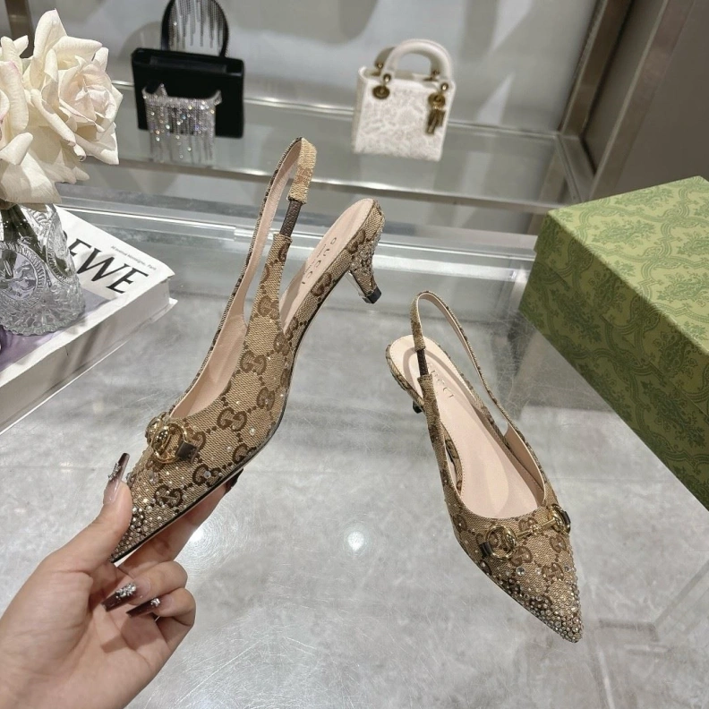 Gxccx Sandals Trendsetting 157581