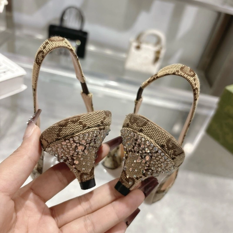 Gxccx Sandals Trendsetting 157581