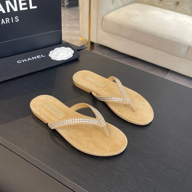 Refined Chxnxl Slippers 120227