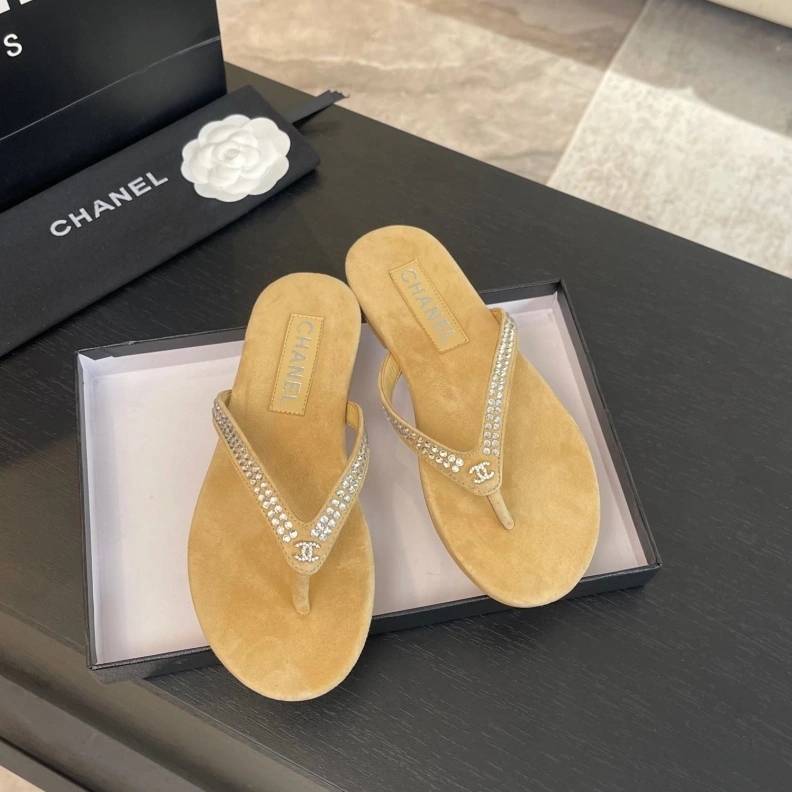 Refined Chxnxl Slippers 120227