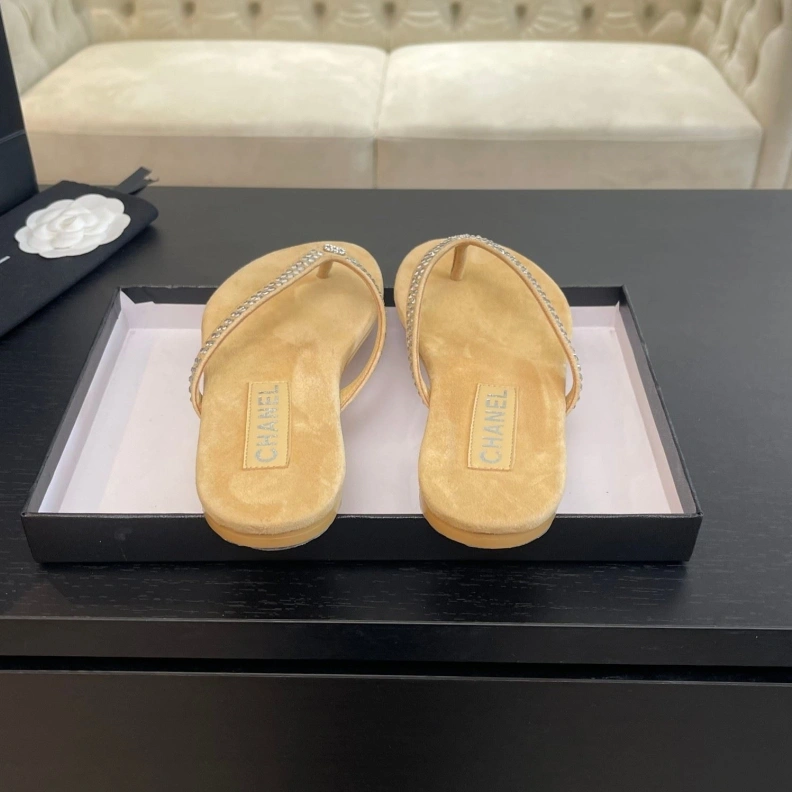 Refined Chxnxl Slippers 120227
