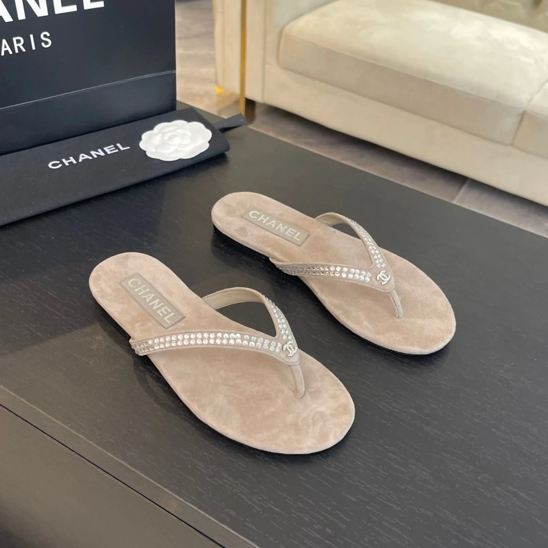 Chxnxl Slippers Practical 120225