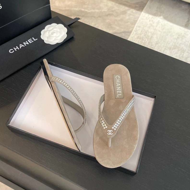 Chxnxl Slippers Practical 120225