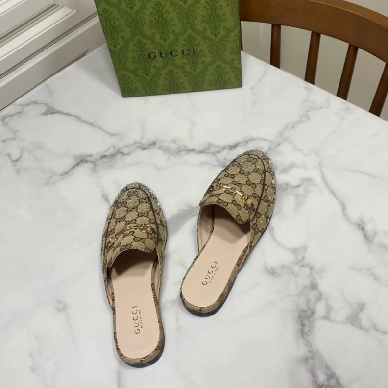 Fashionable Gxccx Slippers 157436