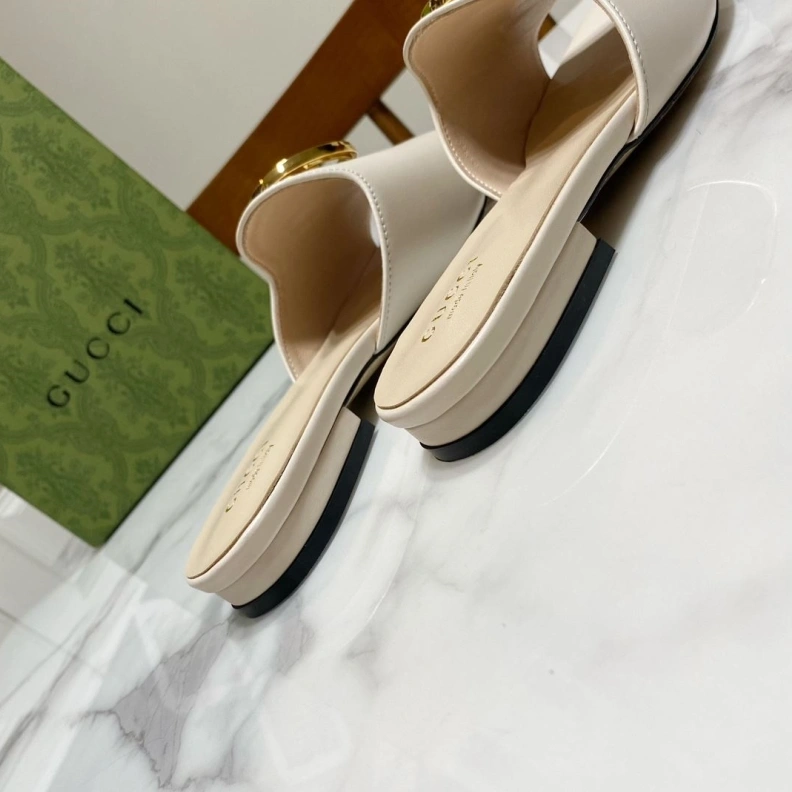Resilient Gxccx Slippers 157427