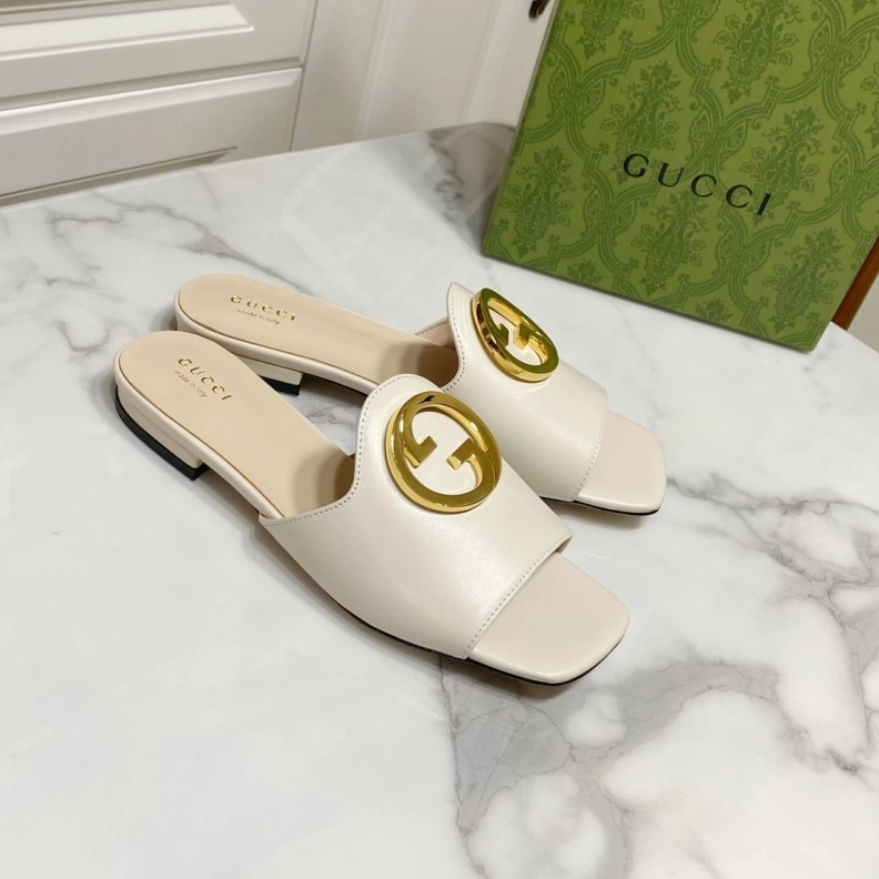 Resilient Gxccx Slippers 157427