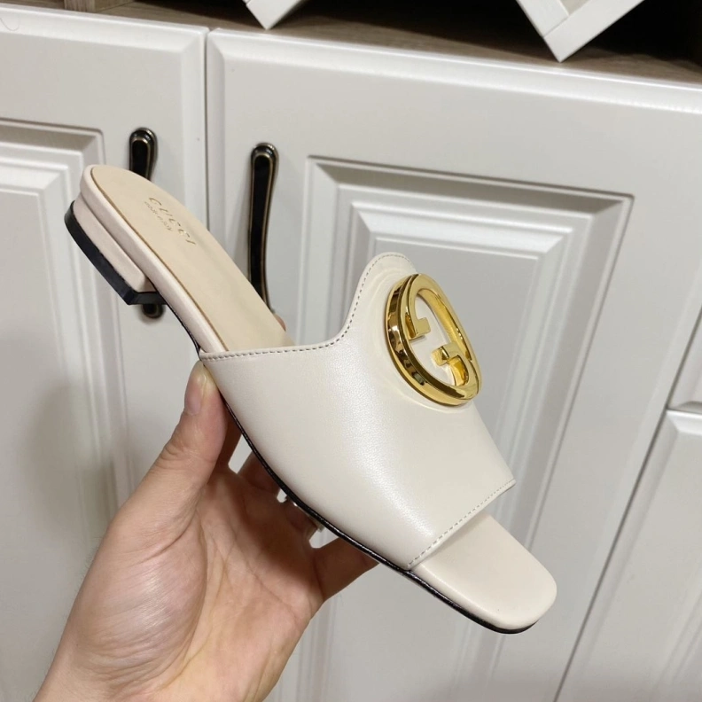 Resilient Gxccx Slippers 157427