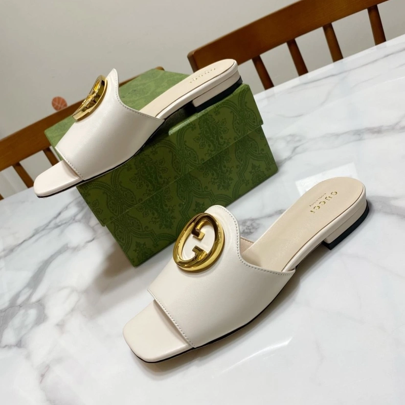 Resilient Gxccx Slippers 157427