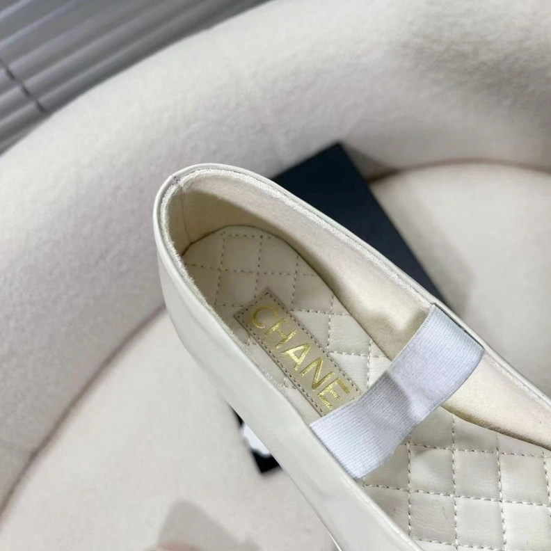 EyeCatching Chxnxl Flat Shoes 121085