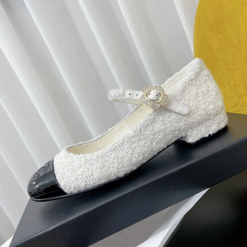 Trendy Chxnxl Flat Shoes 121081