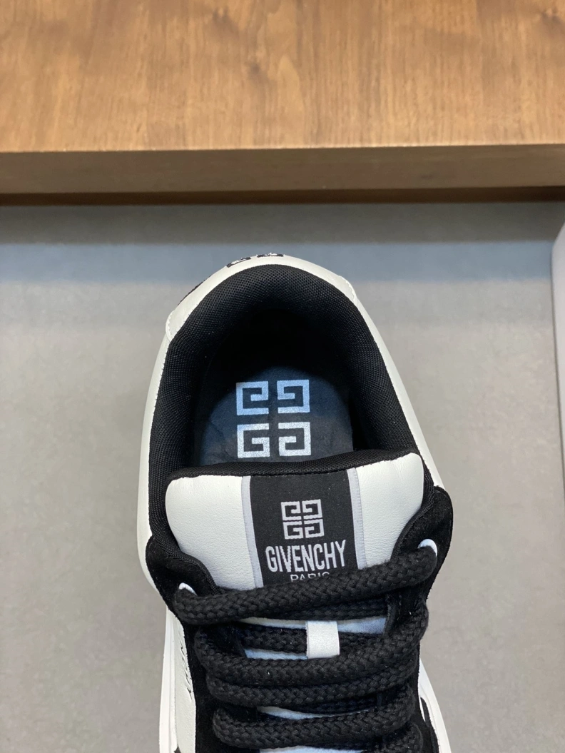 ModernLook Gxvxnchy Sneakers 152845