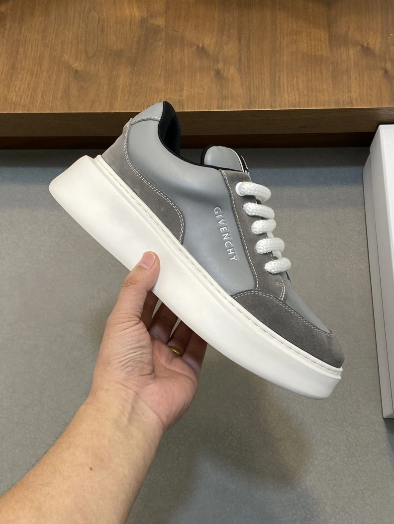 Reliable Gxvxnchy Sneakers 152844