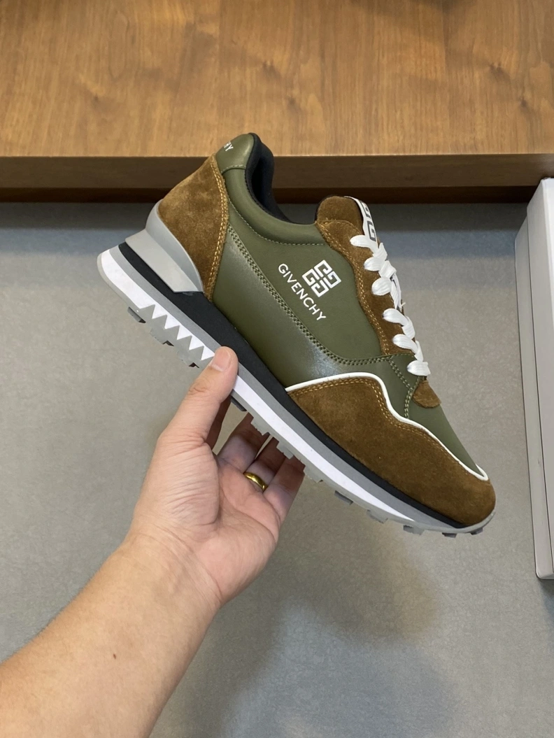 NewStyle Gxvxnchy Sneakers 152841