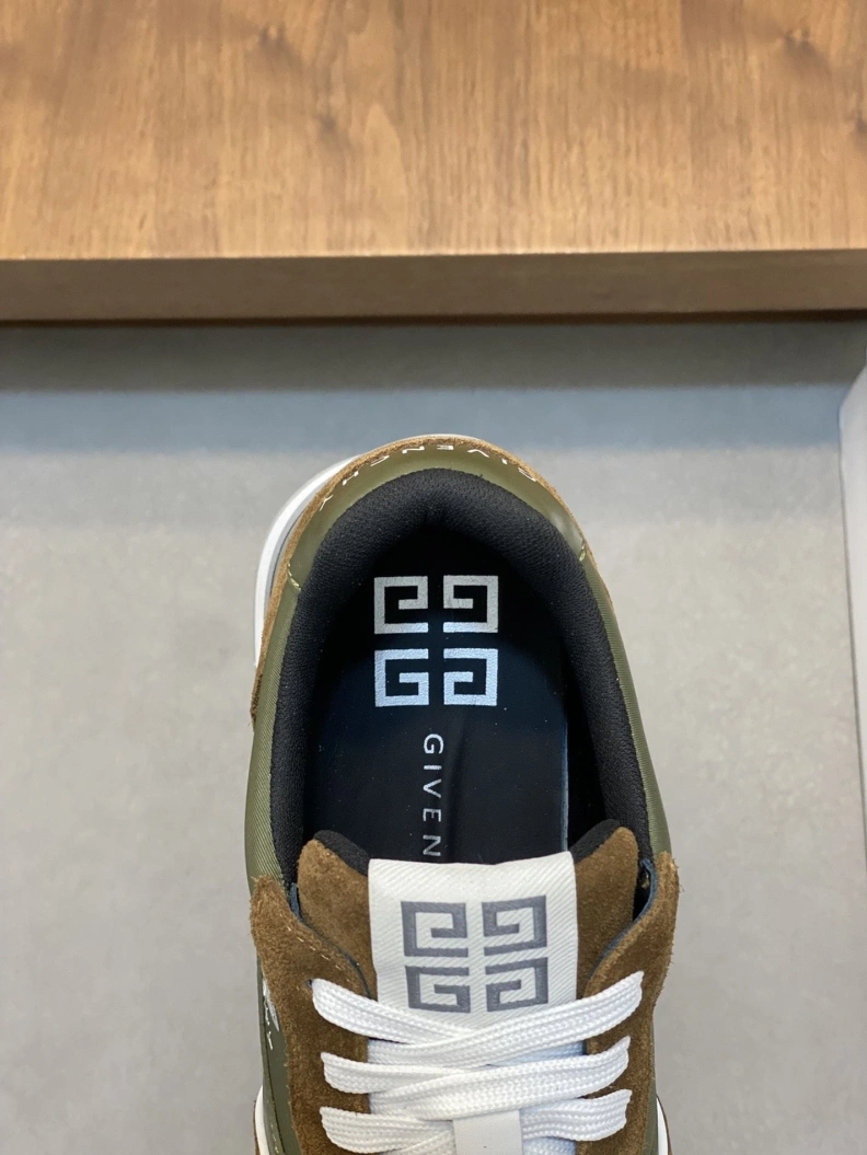 NewStyle Gxvxnchy Sneakers 152841