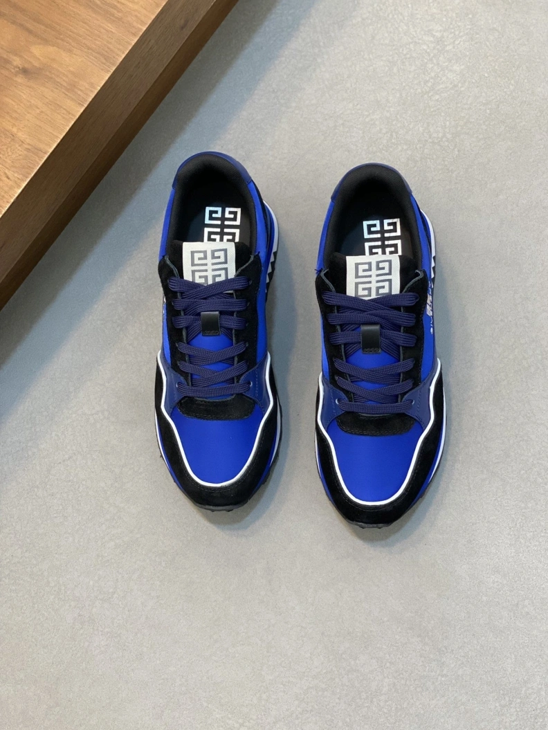 Stylish Gxvxnchy Sneakers 152840