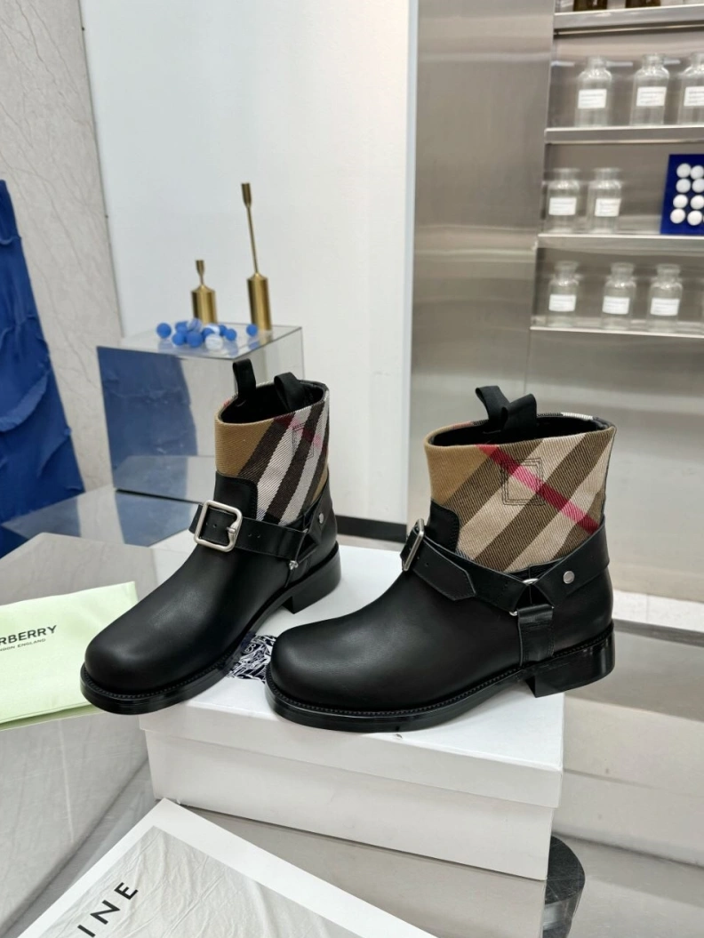 Functional Bxrbxrry Boots 114908