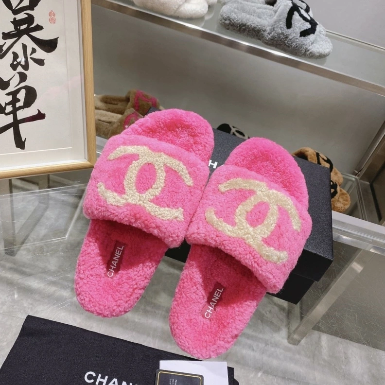 Refined Chxnxl Slippers 120216
