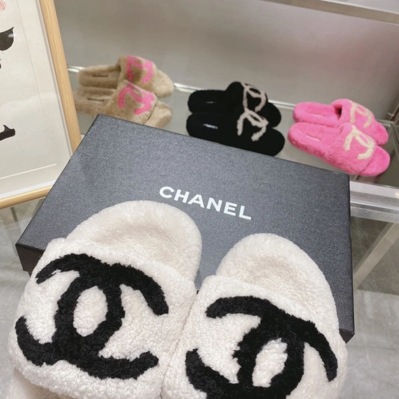 HighQuality Chxnxl Slippers 120217