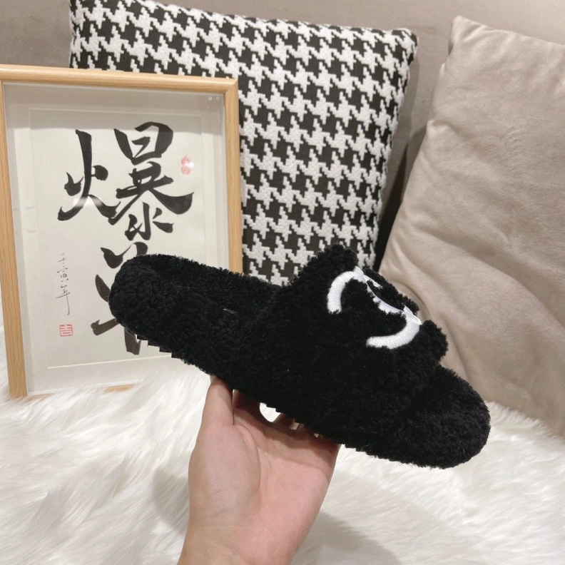 Elegant Chxnxl Slippers 120209