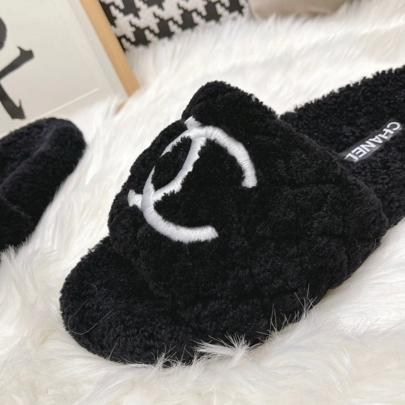 Elegant Chxnxl Slippers 120209