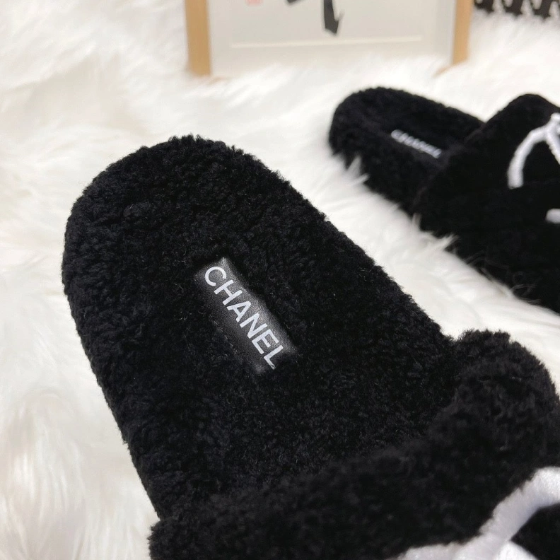Elegant Chxnxl Slippers 120209