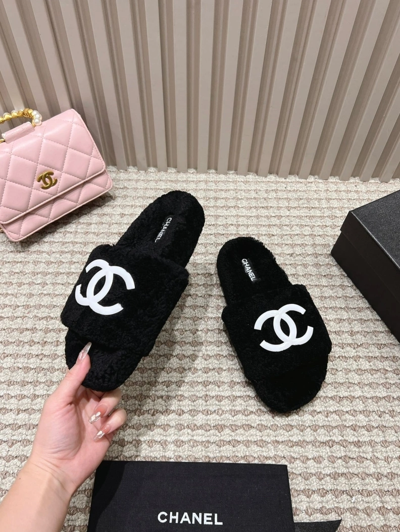 Chxnxl Slippers Practical 120207