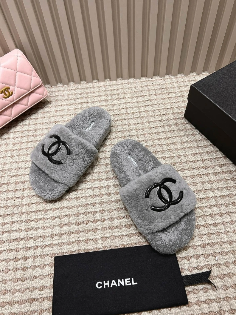 Elegant Chxnxl Slippers 120206