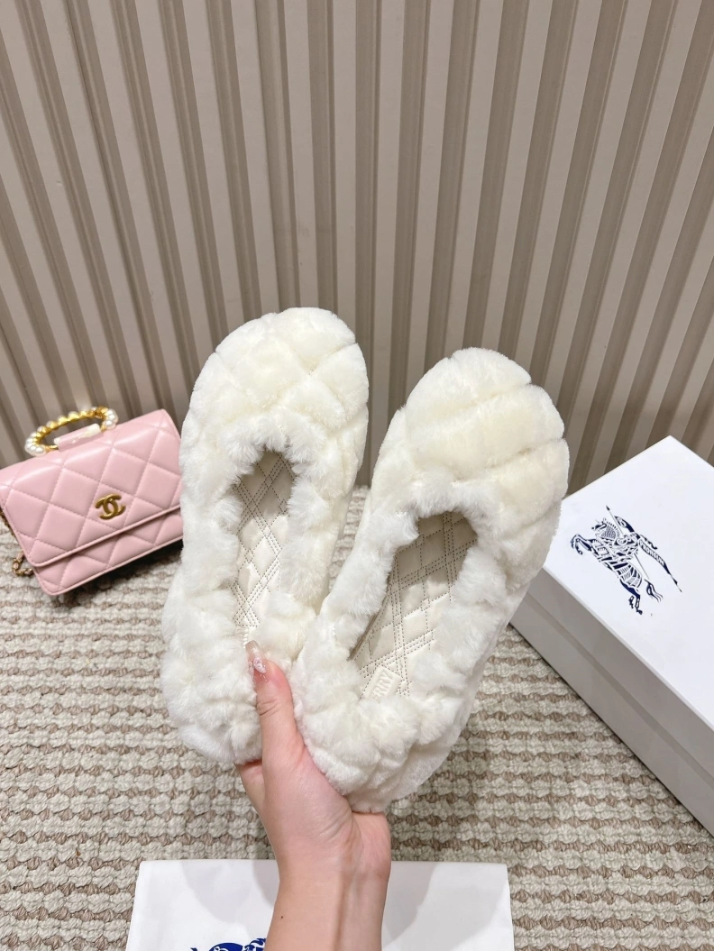 Lightweight Bxrbxrry Flat Shoes 114906