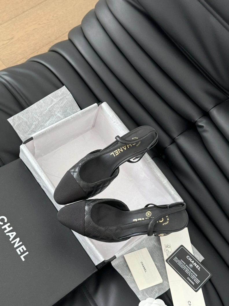Practical Chxnxl Sandals 120659