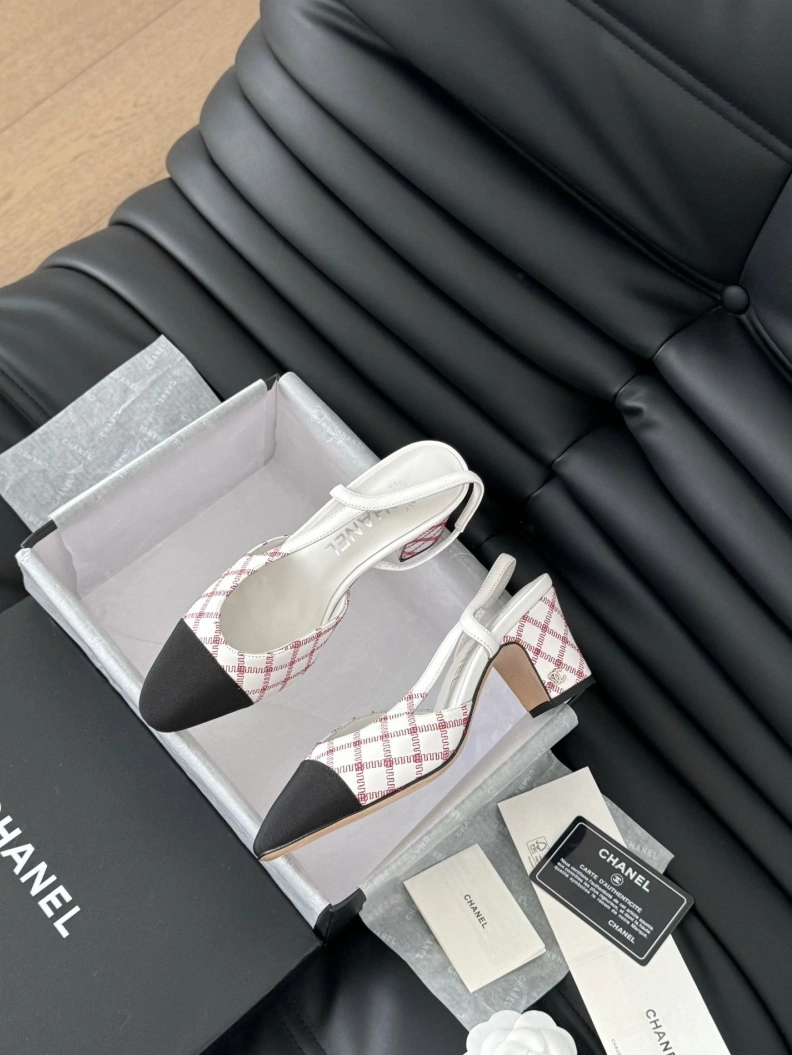 Comfortable Chxnxl Sandals 120658