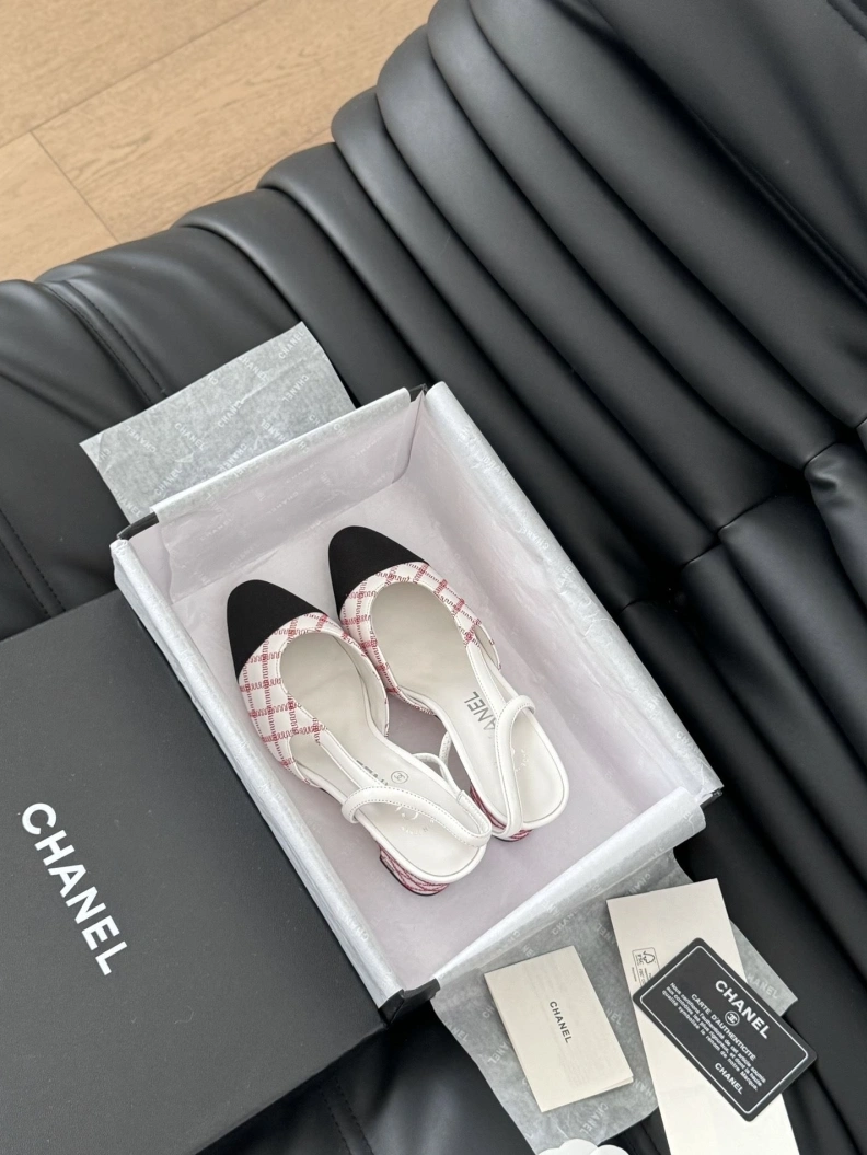 Comfortable Chxnxl Sandals 120658