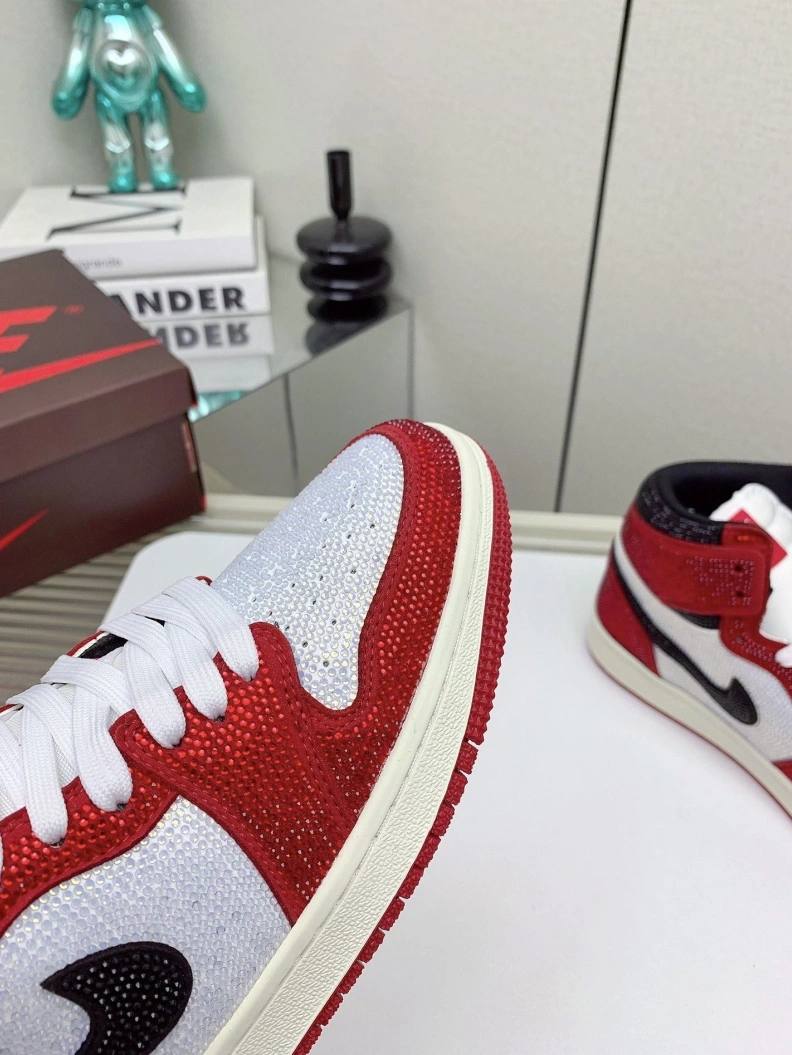 Sleek Nxkx Sneakers 199036