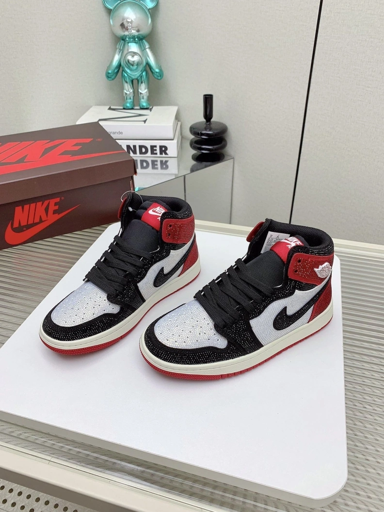 Vibrant Nxkx Sneakers 199020