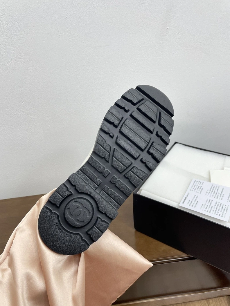 Bold Chxnxl Leather Shoes 120770
