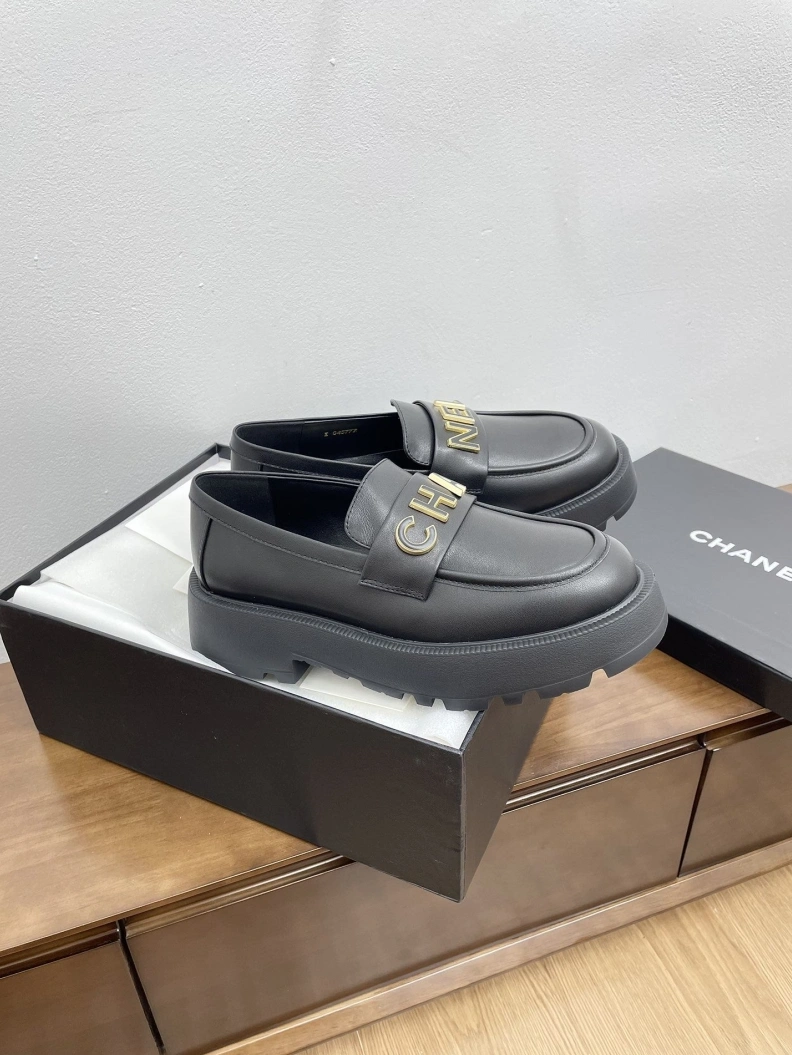 Fashionable Chxnxl Leather Shoes 120761