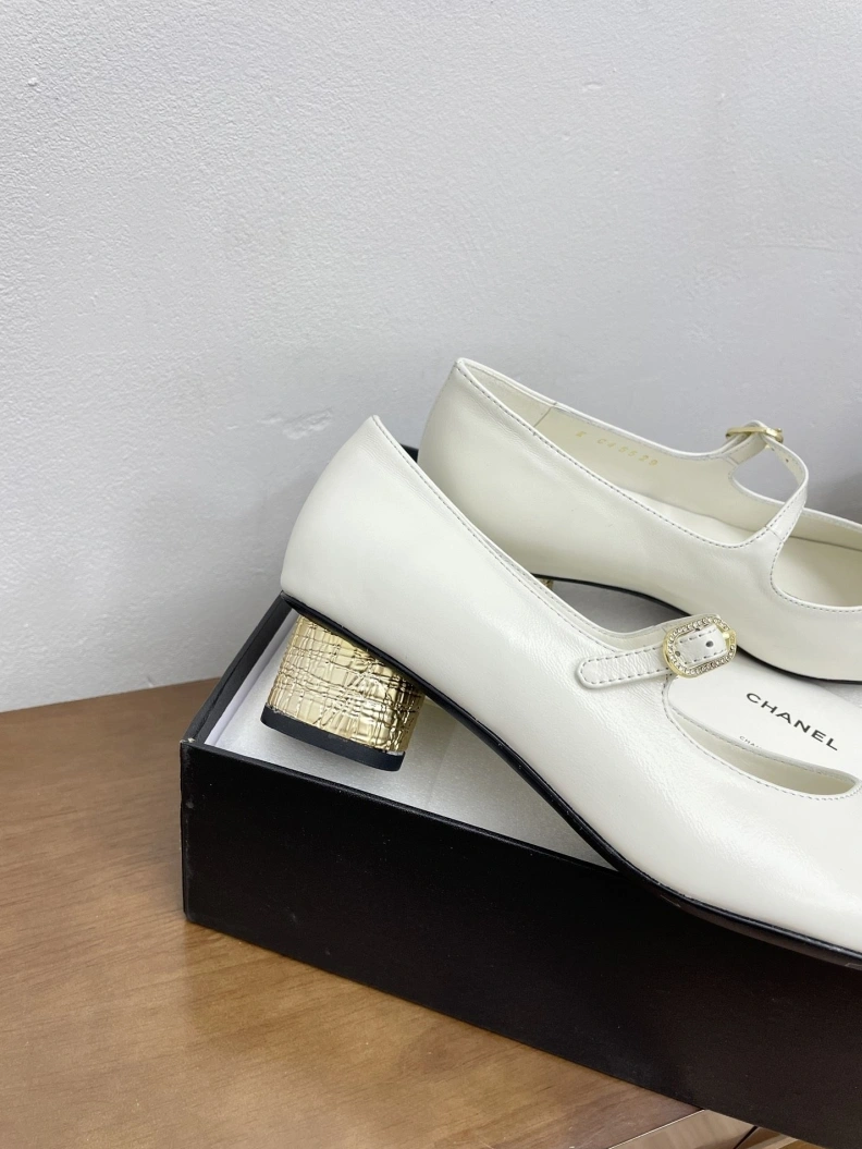 Bright Chxnxl Flat Shoes 121073