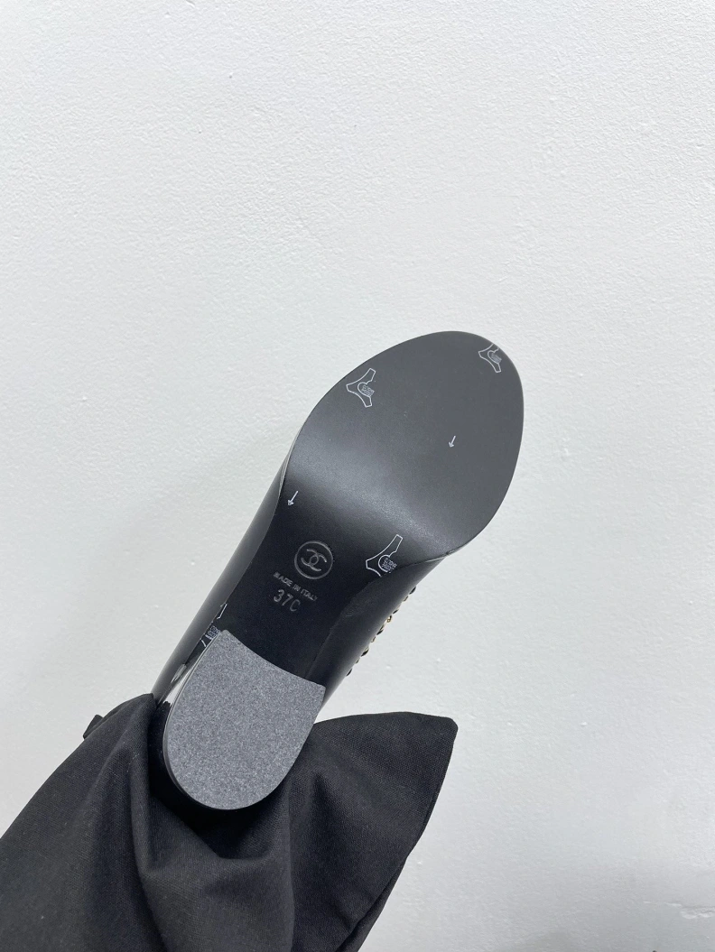 Sleek Chxnxl Flat Shoes 121071