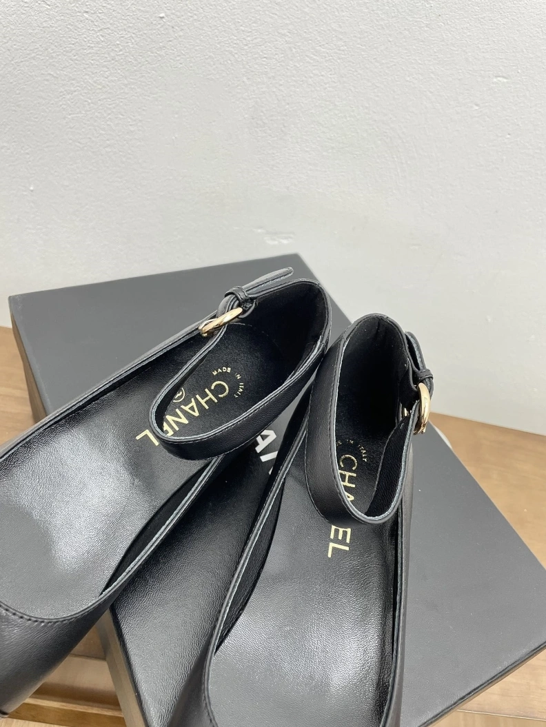 Refined Chxnxl Flat Shoes 121068