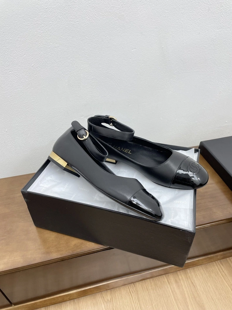 Refined Chxnxl Flat Shoes 121068