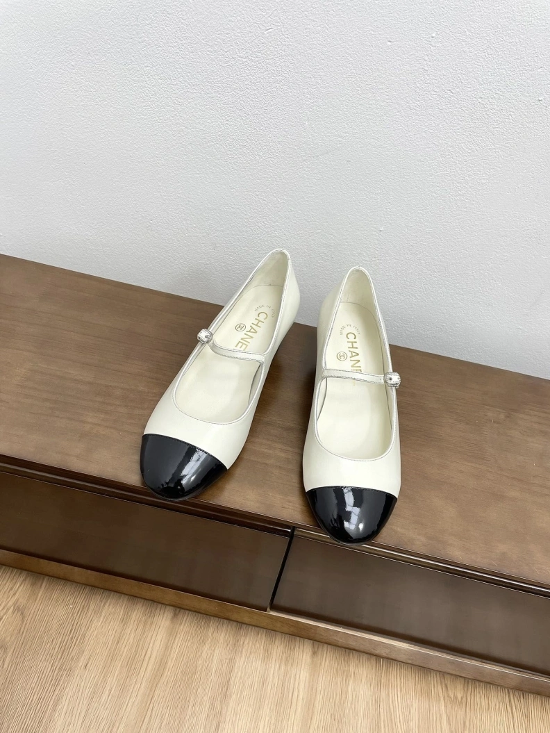 EyeCatching Chxnxl Flat Shoes 121063